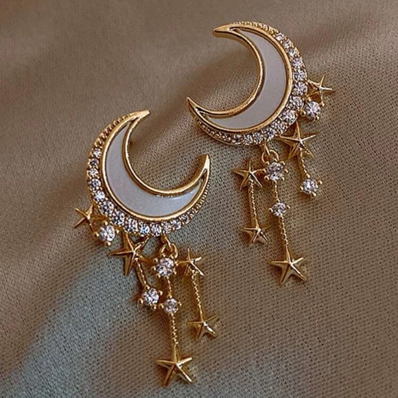 Jewelry - 🌙 Sterling Silver Moon Earrings 🌙